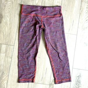 Lululemon multicolor capri size 8